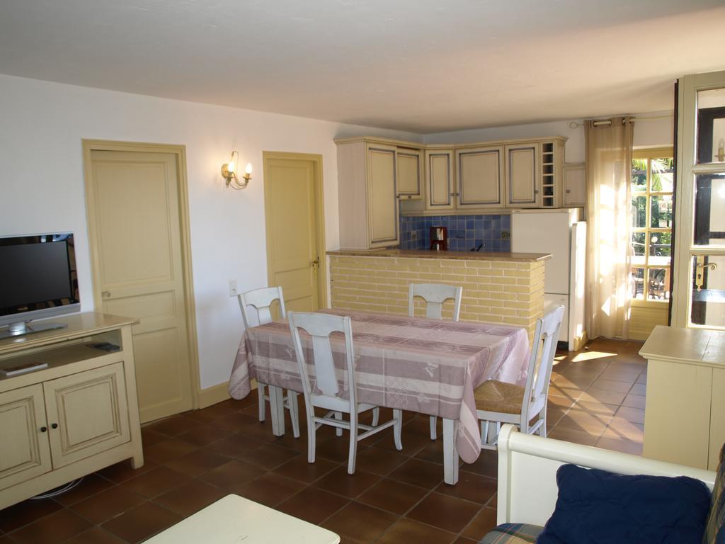 Les Lauriers Roses Aparthotel Le Le Rayol-Canadel-sur-Mer Ngoại thất bức ảnh
