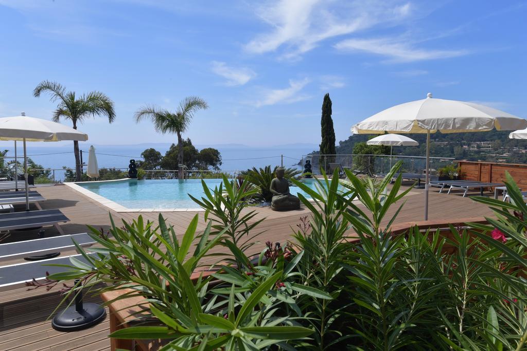 Les Lauriers Roses Aparthotel Le Le Rayol-Canadel-sur-Mer Ngoại thất bức ảnh